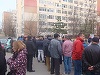 Constanţa: Peste 50 de oameni au protestat din nou faţă de construirea unei biserici între blocuri - FOTO