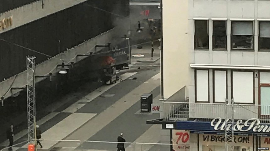 MAE: Ambasada română în Suedia a făcut demersuri pentru a verifica dacă sunt români afectaţi de incidentul din Stockholm