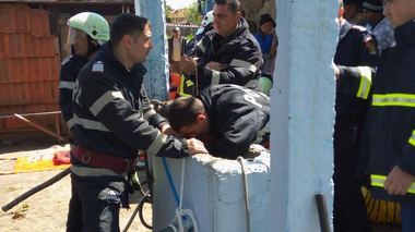 Medic: Copilul scos din puţ a fost detubat şi respiră singur