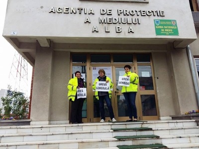 Angajaţii Gărzii de Mediu Alba: Vom continua greva generală până la rezolvarea revendicărilor noastre