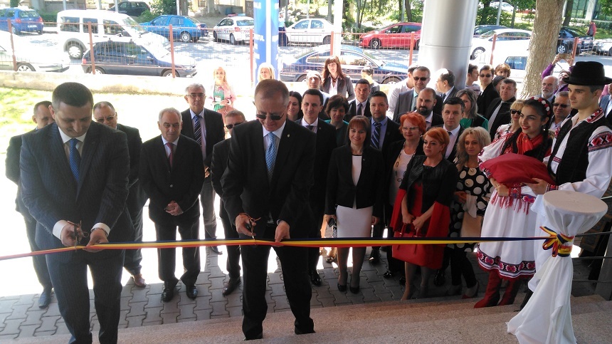 Noul sediu al ISJ Arad, inaugurat după nouă ani şi peste 11 milioane de lei investiţi de Guvern - GALERIE FOTO