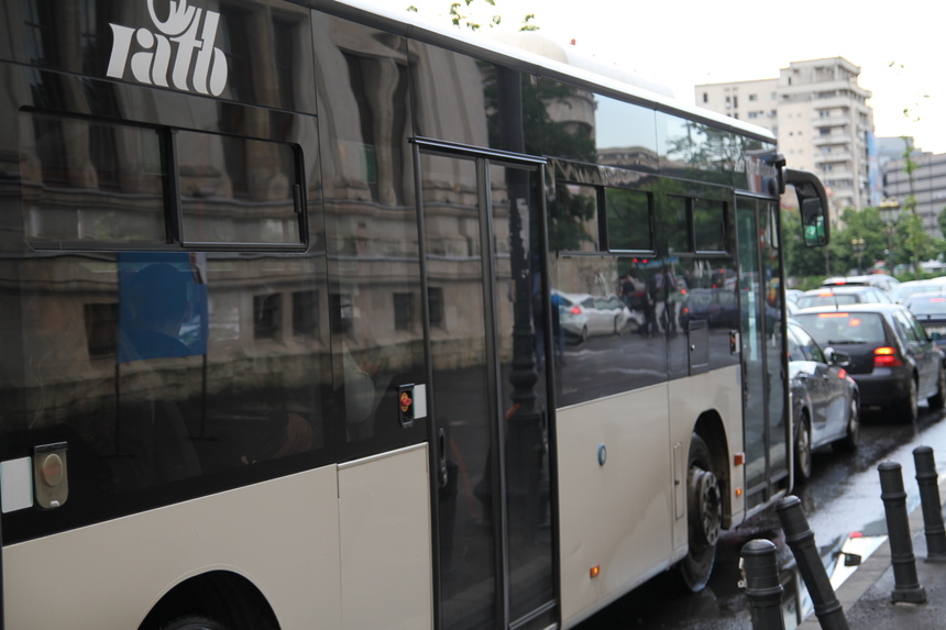 Trafic dificil la intrarea în Bucureşti dinspre DN 1 din cauza benzii unice pentru autobuze