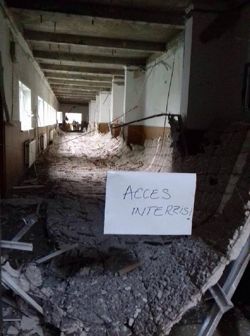 Ministrul Educaţiei cere inspectoratelor şcolare să facă o evaluarea a stării unităţilor de învăţământ după ce s-a prăbuşit tavanul Şcolii 141. Năstase: Dacă sunt probleme să fie mutaţi copiii
