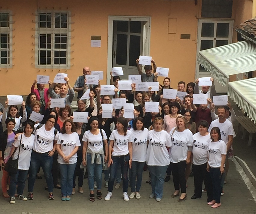 Sibiu: Angajaţii DGASPC au întrerupt lucrul pentru a doua zi consecutiv nemulţumiţi de Legea salarizării