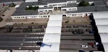 Trafic îngreunat începând de joi pe mai multe drumuri şi autostrăzi pentru deplasarea coloanelor militare la exerciţiul NATO Noble Jump 2017. Opt convoaie au intrat în România pe la Giurgiu. VIDEO