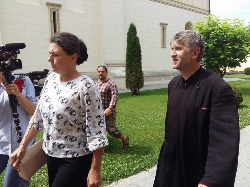Preotul Cristian Pomohaci, oprit să oficieze orice slujbă bisericească în urma unei decizii a Arhiepiscopiei de Alba Iulia