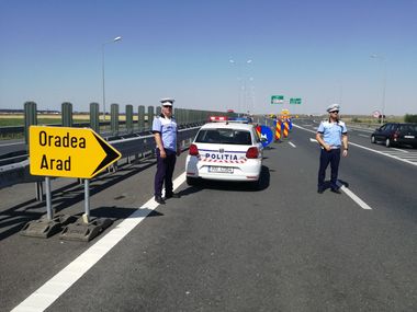 O porţiune de peste doi kilometri din autostrada Arad – Oradea, închisă până vineri pentru refacerea îmbrăcăminţii rutiere