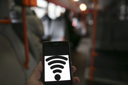 Internet gratuit pe mijloace de transport în comun şi în centrul oraşului, în cadrul proiectului Timişoara Smart City