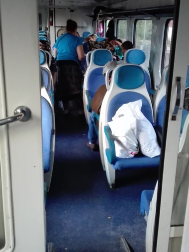 CFR:Traficul internaţional va reveni la normal după ce poliţia din Ungaria va ridica măsura de oprire şi verificare suplimentară a trenurilor. Pe ruta România-Ungaria circulă zilnic 12 perechi de trenuri