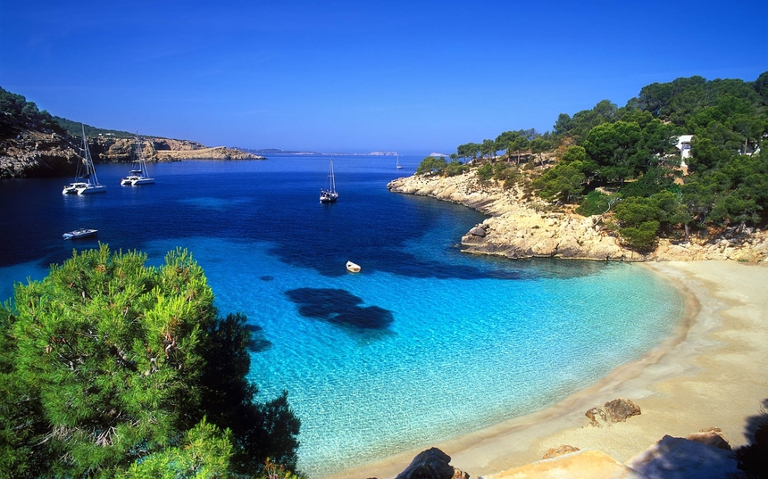 Christian Tour: Antalya, Mallorca, Creta şi Lefkada sunt cele mai căutate destinaţii de vacanţă în această vară