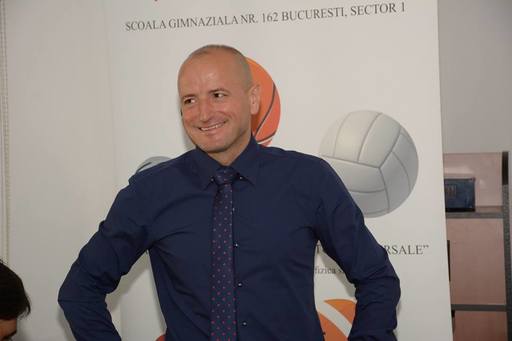 Dorin Stoican, unul dintre autorii manualului de Educaţie fizică: Manualul nu este o piedică, ci un suport, nu încurcă desfăşurarea practică a orelor