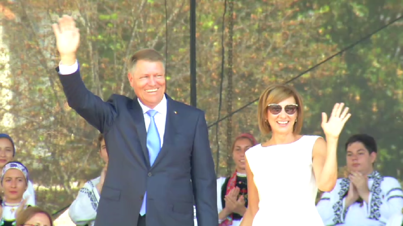 Iohannis, către saşii transilvăneni: Povestiţi-le copiilor şi nepoţilor, în graiul vostru tradiţional, despre Sibiu. Sunteţi acasă