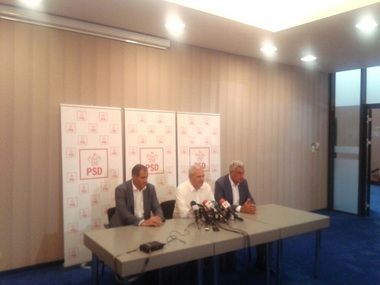 Tudose, întrebat ce a vorbit cu preşedintele francez: Muncitorii din toată lumea care muncesc în Franţa vor trebui plătiţi ca în Franţa