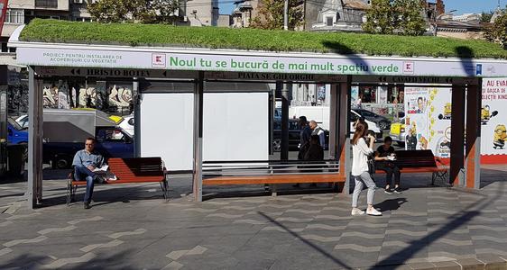 Proiect "Staţii verzi” - acoperişuri din sedum pe refugiile a 34 de staţii de tramvai din Bucureşti. Firea: Este necesar ca şi staţiile de autobuz să aibă acest acoperiş verde