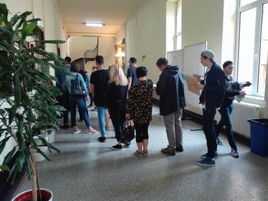 ANOSR cere coaliţiei de guvernare să respecte promisiunile făcute studenţilor în campania electorală: creşterea alocaţiei pentru burse şi subvenţionarea transportului local