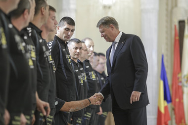 Klaus Iohannis i-a primit la Cotroceni pe militarii care vor participa la "Invictus Games Toronto 2017”: Sunteţi adevăraţi învingători ai vieţii şi ne transmiteţi  speranţa că traumele nu pot pune capăt încrederii în viitor