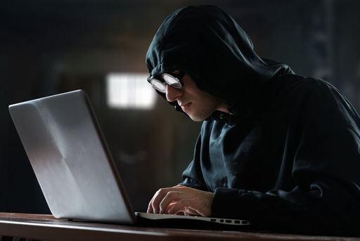Atac informatic asupra site-ului Casei Judeţene de Pensii Alba; imagini obscene afişate pe prima pagină