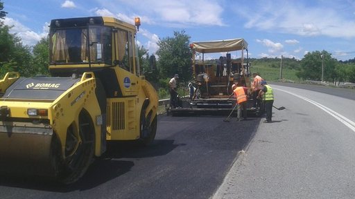 Trafic oprit pentru lucrări pe DN 12 A, între judeţele Ialomiţa şi Brăila, circulaţia fiind deviată pe rute ocolitoare