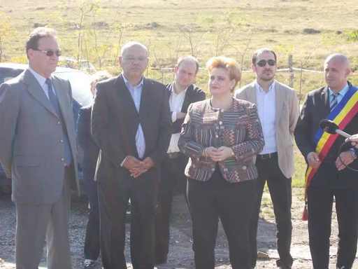 Sibiu: Graţiela Gavrilescu, în inspecţie la primul depozit de deşeuri periculoase din ţară care s-a închis
