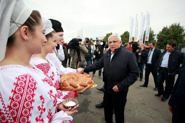 Petre Daea: Ne dorim realizarea seminţelor necesare în ţară pentru a realiza culturile din seminţe proprii