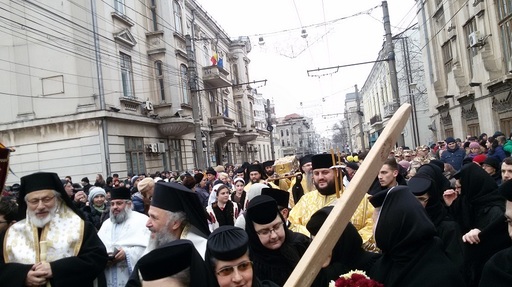 Aproximativ 60.000 de sarmale vor fi împărţite credincioşilor la Iaşi