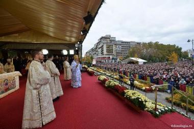 Mitropolit sirian, la sărbătoarea sfintei Cuvioase Parascheva de la Iaşi. Acesta le-a povestit credincioşilor despre ororile războiului 