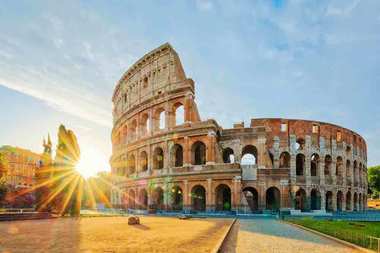Giurcă, Momondo.ro: Românii sunt tot mai dornici să călătorească şi alocă bani mai mulţi pentru vacanţe. Roma, Barcelona, Atena şi Londra, cele mai căutate destinaţii de city-break