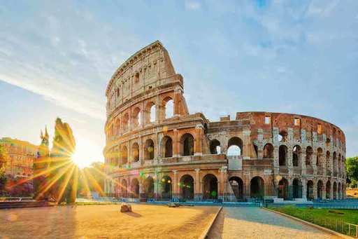 Giurcă, Momondo.ro: Românii sunt tot mai dornici să călătorească şi alocă bani mai mulţi pentru vacanţe. Roma, Barcelona, Atena şi Londra, cele mai căutate destinaţii de city-break