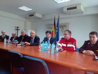 Arafat: Guvernul va emite un act normativ pentru simplificarea obţinerii avizărilor şi autorizaţiilor de securitate la incendiu; nu va fi influenţată negativ siguranţa 