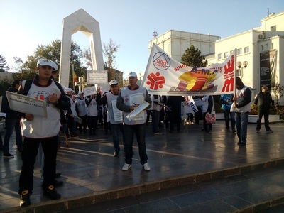 Galaţi: Protest al angajaţilor ArcelorMittal Tubular Products faţă de importurile de oţel din afara UE; ei cer intervenţia autorităţilor pentru ca societatea să livreze ţevi pentru gazoductul BRUA