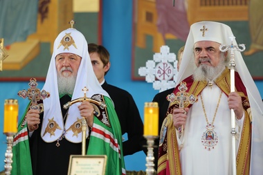 Recital susţinut de Tudor Gheorghe la Patriarhie în prezenţa Patriarhului rus Kirill: Că nu dau un Ceahlău pe toţi Uralii/Şi că urăsc hotarul de la Prut. Ce spun reprezentanţii Patriarhiei. VIDEO