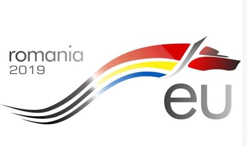 Elevul de 14 ani care a creat logo-ul României pentru preşedinţia Consiliului UE reprezentat de un lup dacic stilizat: Am remarcat cu tristeţe cum oameni care nu mă cunosc m-au denigrat pentru un desen