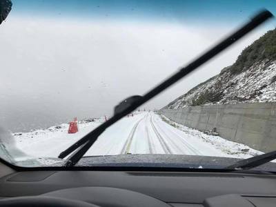 Circulaţia pe Transalpina, între judeţele Alba şi Vâlcea, interzisă pe durata iernii. Şi DN 1 R, între judeţele Cluj şi Alba, este închis