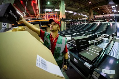 RAPORT: Black Friday 2017 a arătat schimbările majore din comerţul online. Încrederea în plăţile online a ajuns la cel mai înalt nivel 