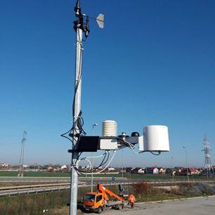 CNAIR: Staţii meteorologice, instalate pe Autostrada Soarelui şi DN 22 pentru monitorizarea temperaturii, vântului şi precipitaţiilor