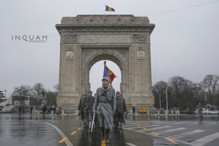 Aproximativ 3.500 de militari, între care şi forţe din ţări aliate, cu peste 350 de mijloace tehnice, vor participa la parada militară de 1 Decembrie la Arcul de Triumf
