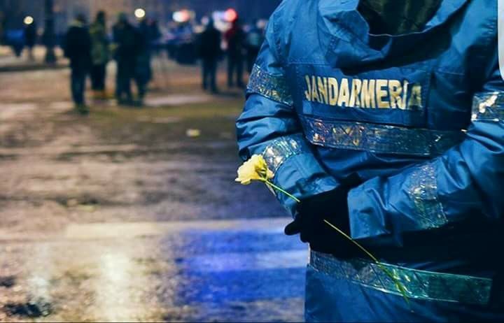 Mesajul Jandarmeriei: Asigurăm fără discriminare protecţia tuturor persoanelor care aleg să-şi exprime opiniile în mod paşnic
