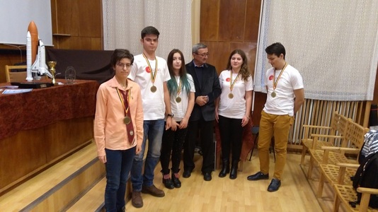 Constanţa: Elevi de la Colegiul Naţional “Mircea cel Bătrân”, premiaţi la diverse concursuri naţionale şi internaţionale

