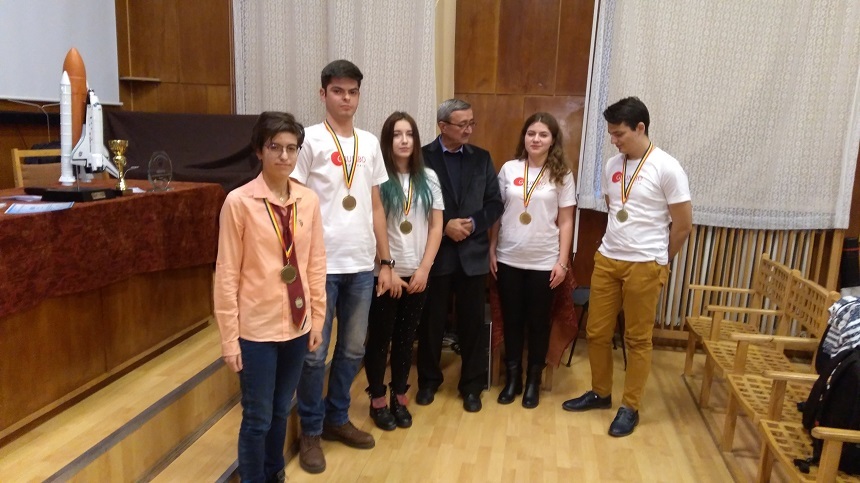 Constanţa: Elevi de la Colegiul Naţional “Mircea cel Bătrân”, premiaţi la diverse concursuri naţionale şi internaţionale

