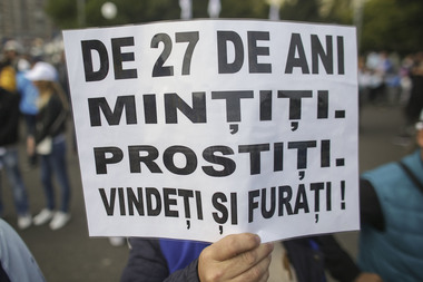 Tudose, despre protestul angajaţilor APIA: Unul dintre domnii din piaţă are salariul lunar de 12.498 de lei, cât un ministru