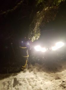 Suceava: Căutările celei de-a treia persoane surprinse de avalanşă, suspendate din cauza vremii nefavorabile. FOTO/ VIDEO