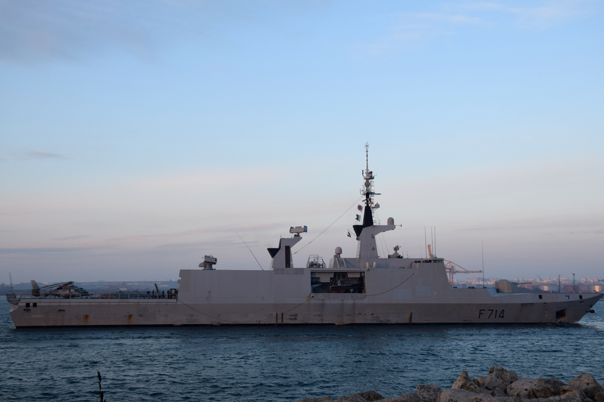O fregată franceză va participa la exerciţii cu două nave militare româneşti şi cu avioane ale Forţelor Aeriene Române şi Canadiene