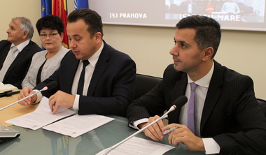 Trei apeluri de proiecte, în valoare de 258 milioane euro, pentru construcţia, reabilitarea, modernizarea şi echiparea unităţilor de învăţământ