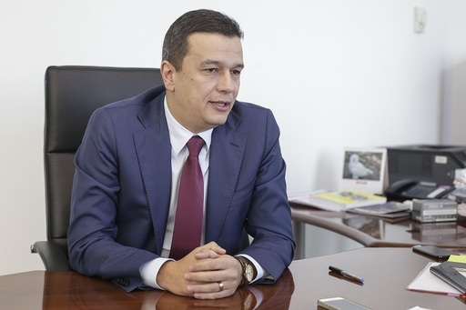 INTERVIU - Sorin Grindeanu: Rolul celor care conduc este de a aduce pace socială. Îmi doresc ca în România să existe stabilitate şi ca toată tensiunea care pluteşte în aer, cu tabere pro şi contra, să dispară - FOTO, VIDEO

