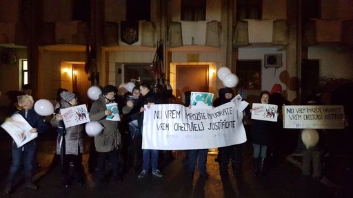 Constanţa: Aproximativ 30 de persoane au protestat faţă de creşterea impozitelor şi taxelor locale