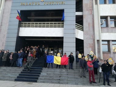 Galaţi: Protest al judecătorilor faţă de modificările legilor justiţiei