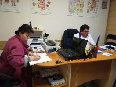 Protestul medicilor de familie: În multe cabinete se acordă consultaţii gratuite pacienţilor, dar nu se eliberează reţete sau trimiteri. Bodog: Consider total neprofesionistă decizia medicilor de a folosi suferinţa oamenilor în negocieri