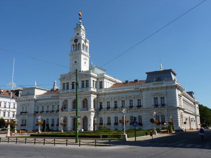 Primarul Aradului anunţă că se va anula majorarea taxelor locale pe 2018, invocând “o campanie a USR”, care a atacat decizia CL în instanţă