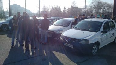 Protest spontan al taximetriştilor din Timişoara, după un control al Poliţiei Rutiere