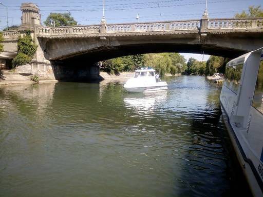 Cursuri de salvare de la înec şi de prim-ajutor, pentru poliţiştii din Biroul de Patrulare Navală Timişoara